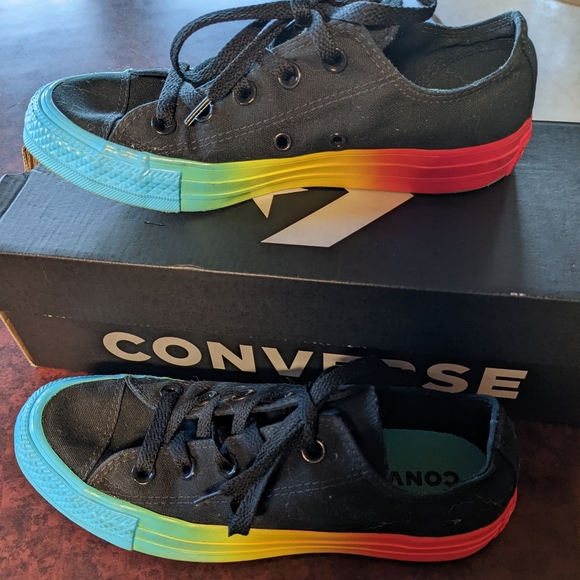Black Rainbow Sole Converse - Picture 2 of 5